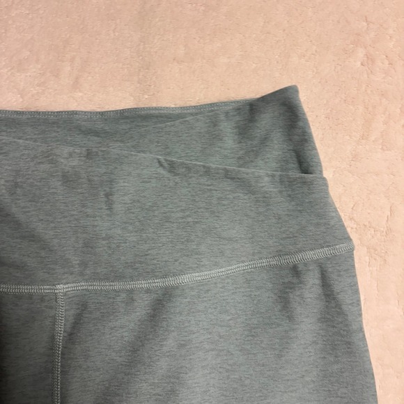 Lot‎ 2 Beyond Yoga Womens Spacedye At Your Leisure High Waisted Biker Shorts XL - Picture 10 of 16